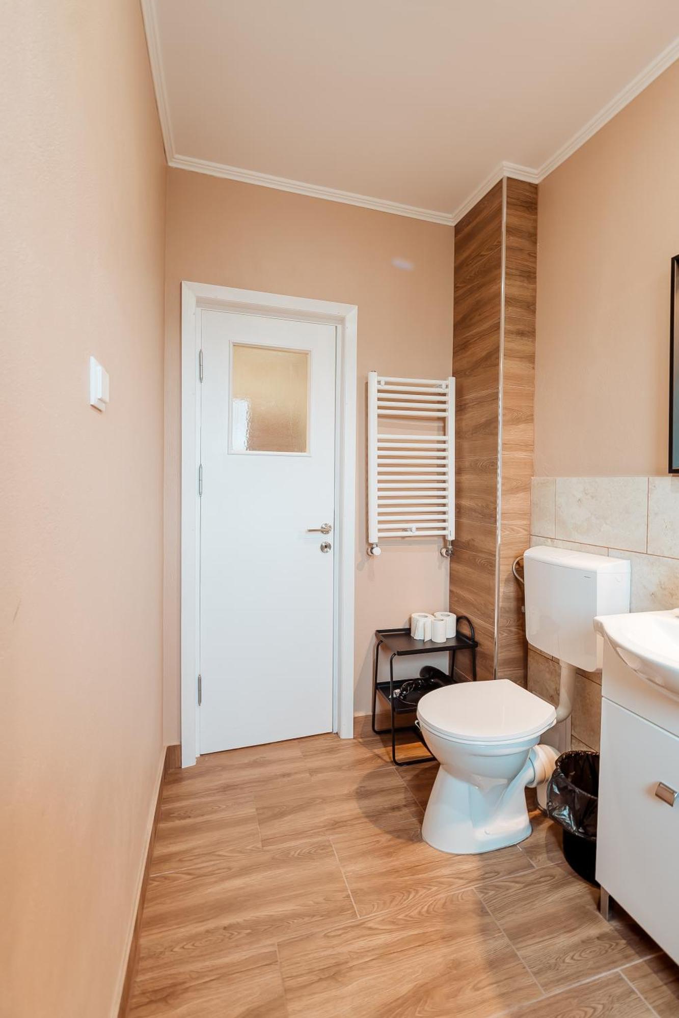 Blue - Oldtown Apartment Bukarest
